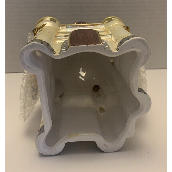 Vintage castle Tea Light House With Wind Chimes by Spooliques. - Picture 5 of 7